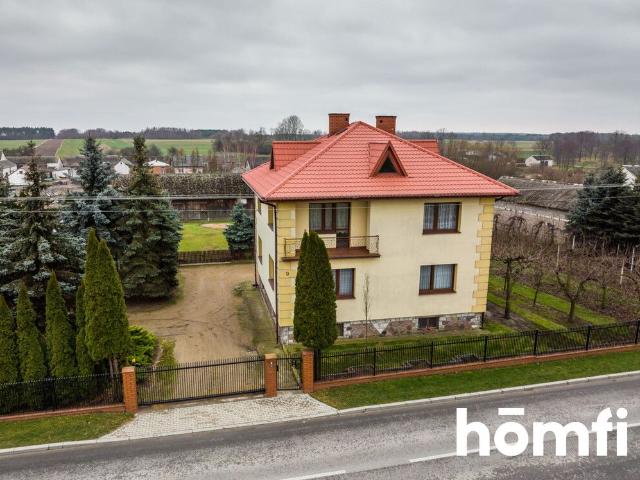 Dom na sprzedaż 6 pokoi radomski, 250 m2, działka 8600 m2