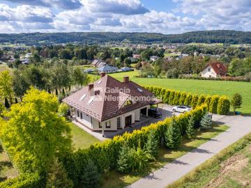 Dom na sprzedaż 6 pokoi strzyżowski, 225 m2, działka 3006 m2