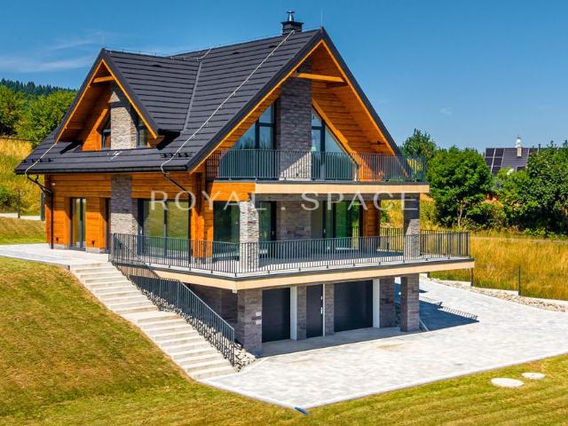 Dom na sprzedaż 6 pokoi suski, 275,69 m2, działka 1389 m2