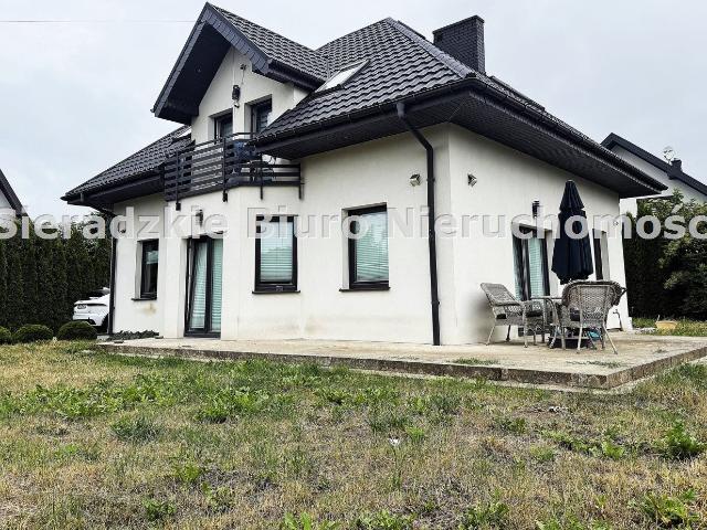 Dom na sprzedaż 6 pokoi Sieradz, 121,25 m2, działka 688 m2