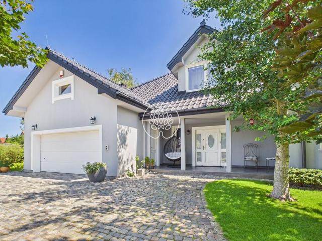 Dom na sprzedaż 6 pokoi Łomianki, 260 m2, działka 1000 m2