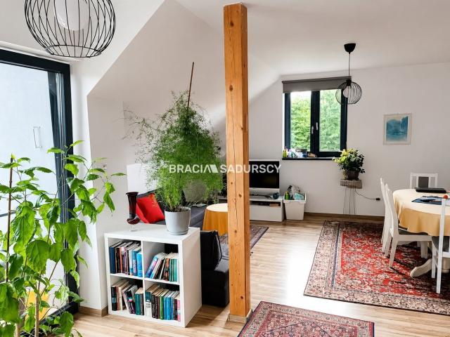 Dom na sprzedaż 6 pokoi wielicki, 180 m2, działka 2700 m2