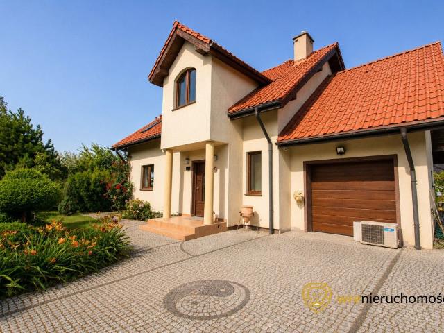 Dom na sprzedaż 6 pokoi wrocławski, 184 m2, działka 1117 m2