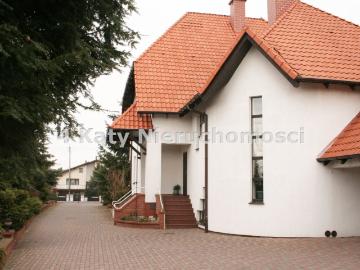Dom na sprzedaż 8 pokoi Raszków, 560 m2, działka 2500 m2