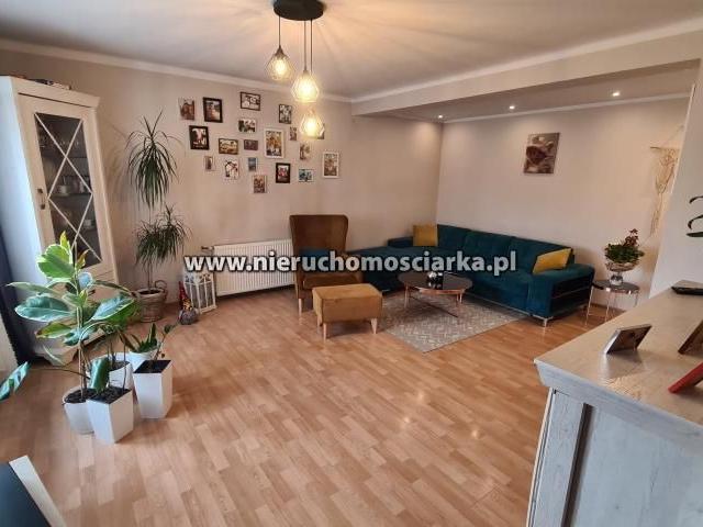 Dom na sprzedaż 8 pokoi wodzisławski, 250 m2, działka 340 m2