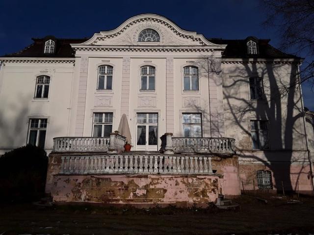 Dom na sprzedaż
