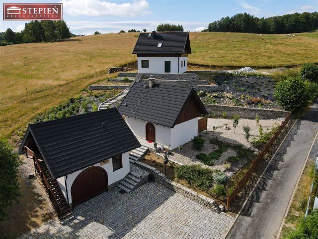 Dom na sprzedaż 9 pokoi karkonoski, 200 m2, działka 3326 m2