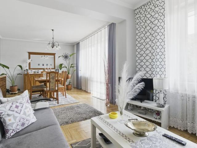 Dom na sprzedaż 9 pokoi Kielce, 240 m2, działka 332 m2