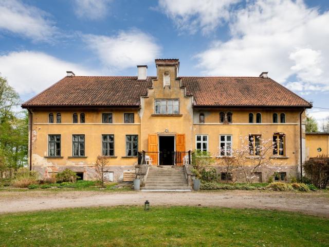 Dom na sprzedaż 13 pokoi olsztyński, 750 m2, działka 130270 m2
