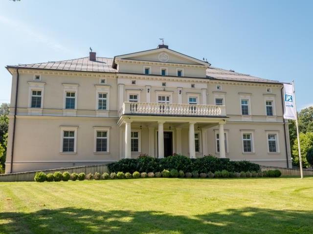 Dom na sprzedaż 10 pokoi wrocławski, 1100 m2, działka 250000 m2