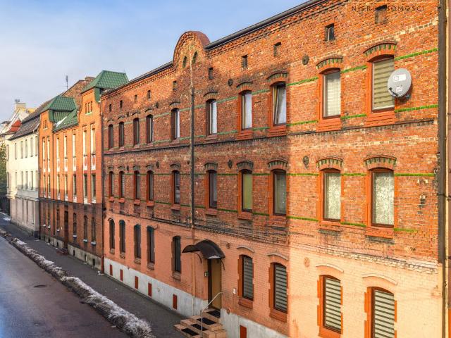Dom na sprzedaż 11 pokoi Piekary Śląskie, 606 m2, działka 691 m2