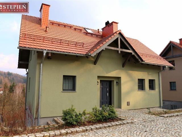 Dom na sprzedaż 12 pokoi Jelenia Góra, 400 m2, działka 2137 m2