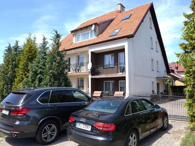 Dom na sprzedaż 16 pokoi kołobrzeski, 435,21 m2, działka 710 m2