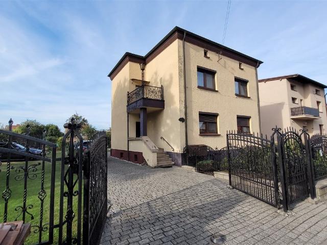 Dom na sprzedaż 6 pokoi Bytom, 181 m2