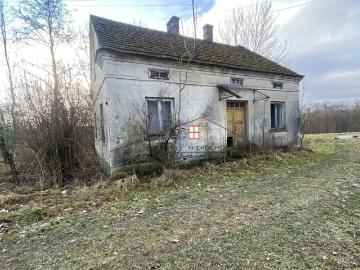 Dom na sprzedaż 2 pokoje przemyski, 87 m2, działka 4500 m2