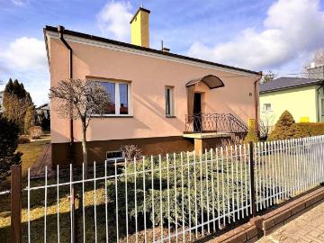 Dom na sprzedaż 3 pokoje Tomaszów Lubelski, 80 m2, działka 804 m2