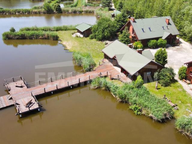 Dom na sprzedaż 3 pokoje buski, 990 m2, działka 470000 m2