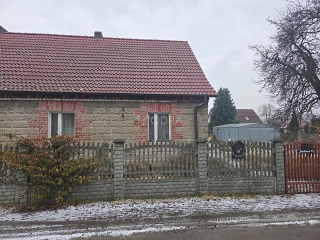 Dom na sprzedaż 3 pokoje Jelcz Laskowice, 80 m2, działka 1116 m2