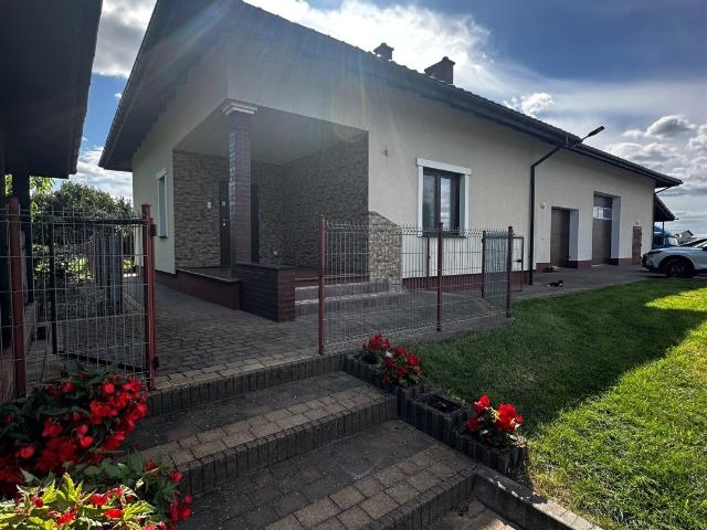 Dom na sprzedaż 3 pokoje kwidzyński, 271 m2, działka 31546 m2