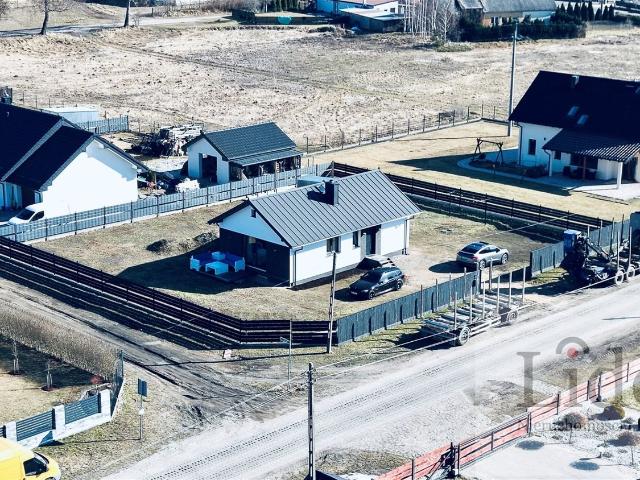 Dom na sprzedaż 3 pokoje lęborski, 82,06 m2, działka 1040 m2