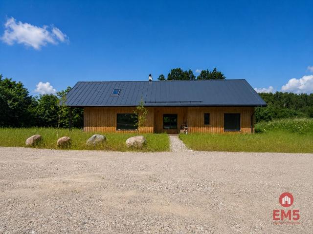 Dom na sprzedaż 3 pokoje suwalski, 150 m2, działka 7928 m2