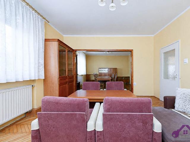 Dom na sprzedaż, Targowa