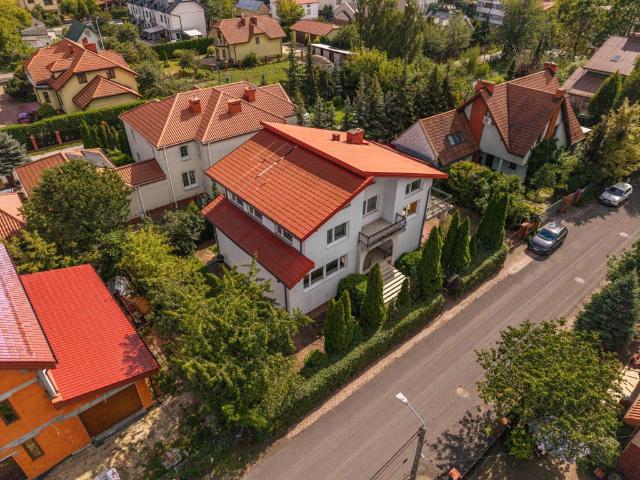 Dom na sprzedaż, Telimeny