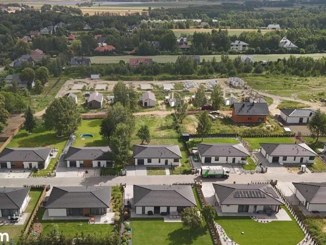 Dom na sprzedaż, Truskawkowa