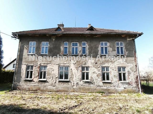 Dom na sprzedaż, Ustronna