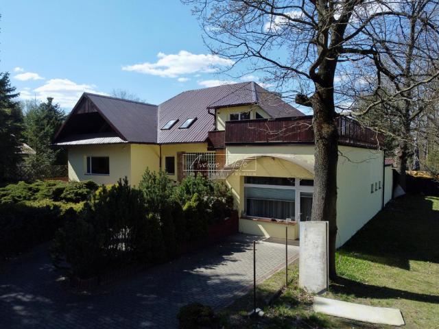 Dom na sprzedaż, Warszawska