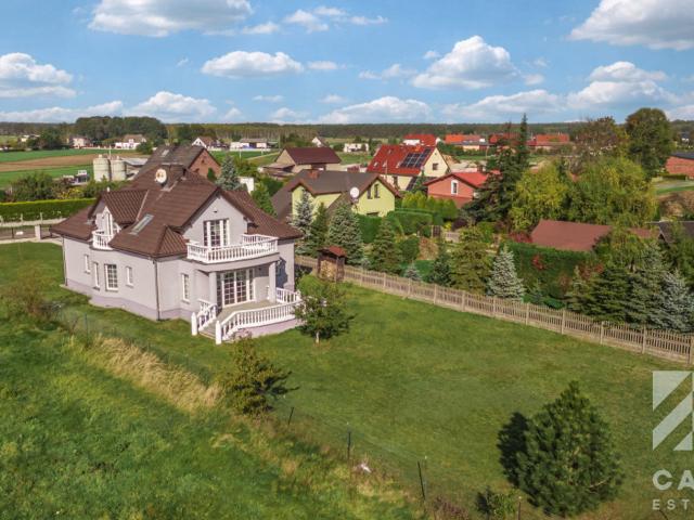 Dom na sprzedaż, Wiejska