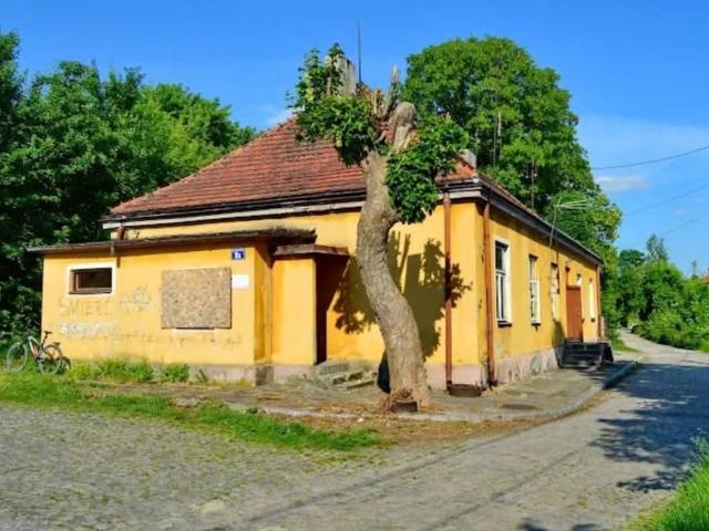 Dom na sprzedaż, Wspólna
