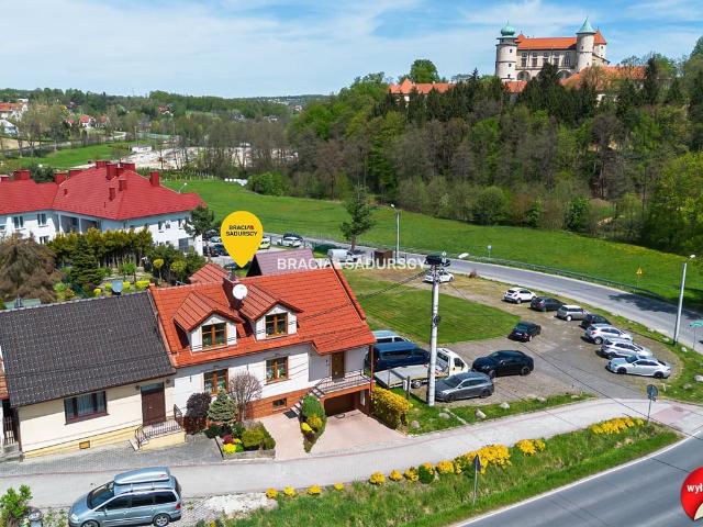 Dom na sprzedaż, Zamkowa