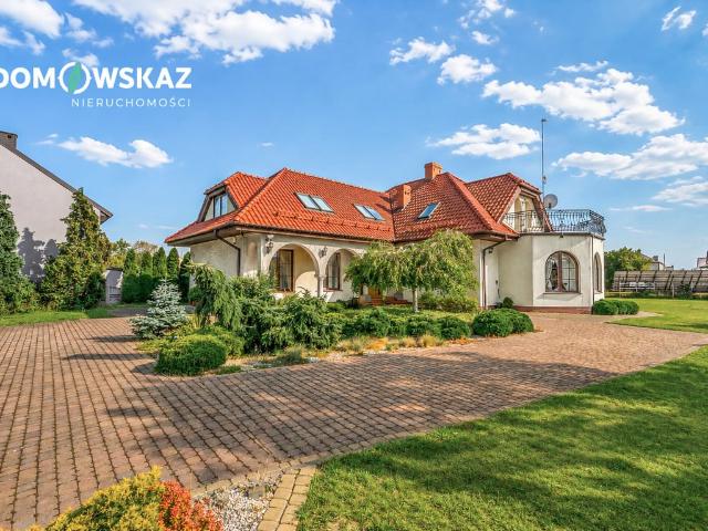 Dom na sprzedaż, Boczna