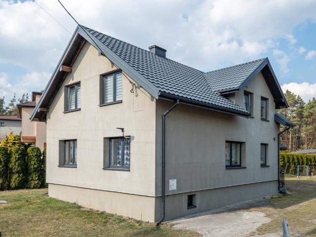 Dom na sprzedaż, Boczna