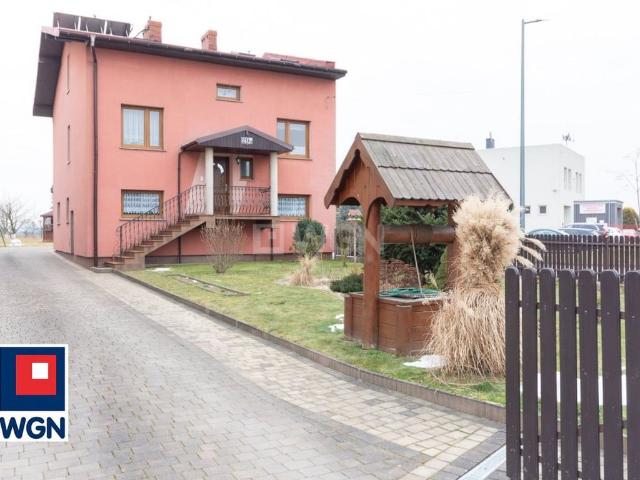 Dom na sprzedaż, Dworska