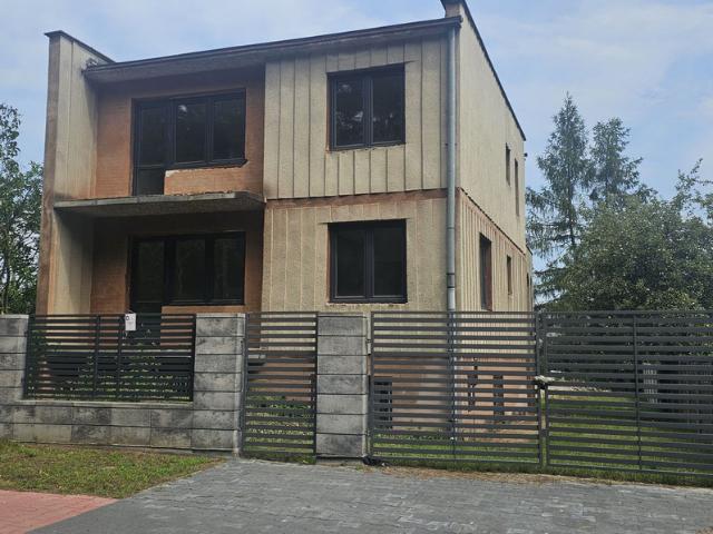 Dom na sprzedaż, Fabryczna