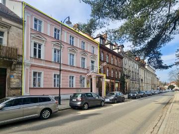 Dom na sprzedaż, Komuny Paryskiej