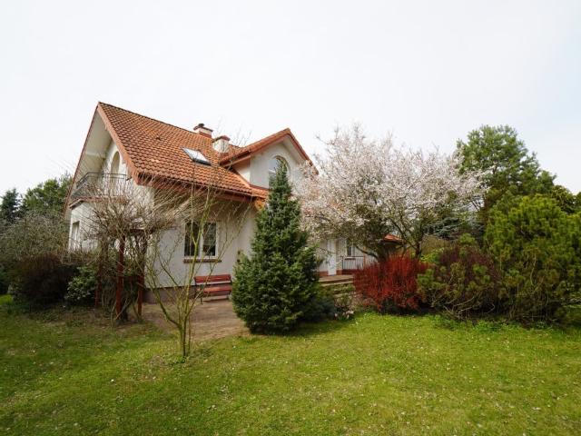 Dom na sprzedaż, Kombatantów