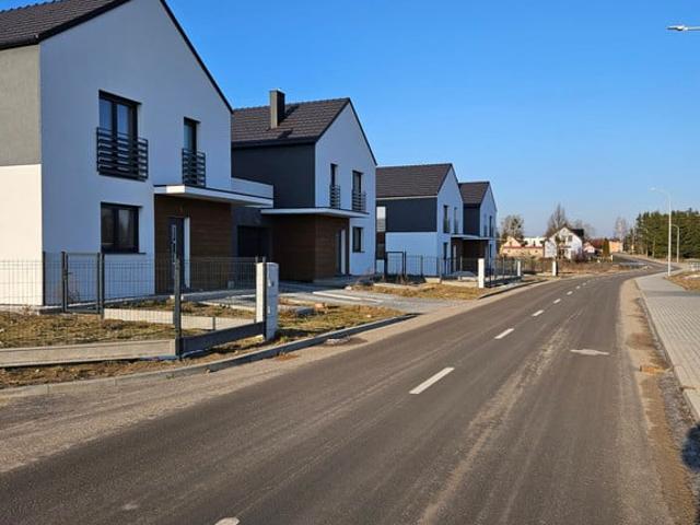 Dom na sprzedaż, Mała