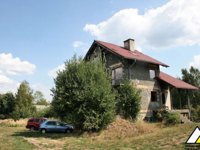 Dom na sprzedaż, Nadrzeczna