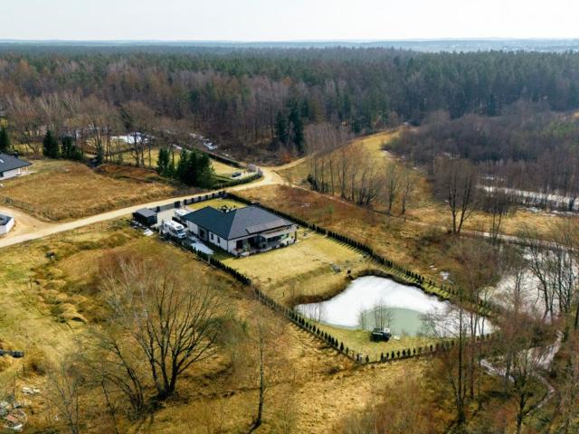Dom na sprzedaż, Żółta