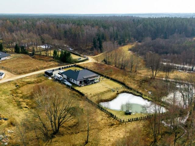 Dom na sprzedaż, Żółta