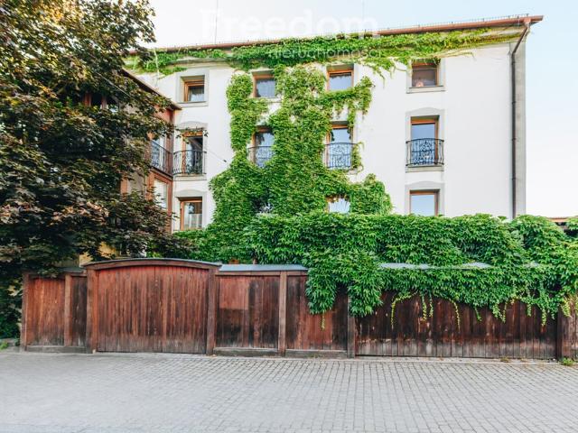 Dom na sprzedaż, Pocztowa