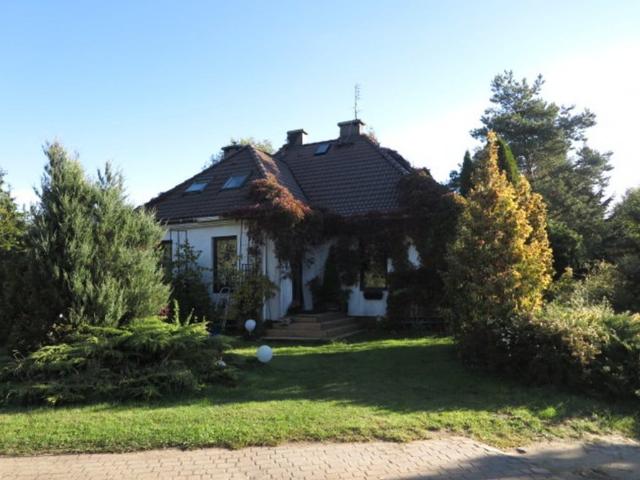 Dom na sprzedaż, Podmiejska