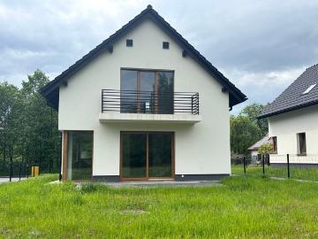Dom na sprzedaż, Rączna