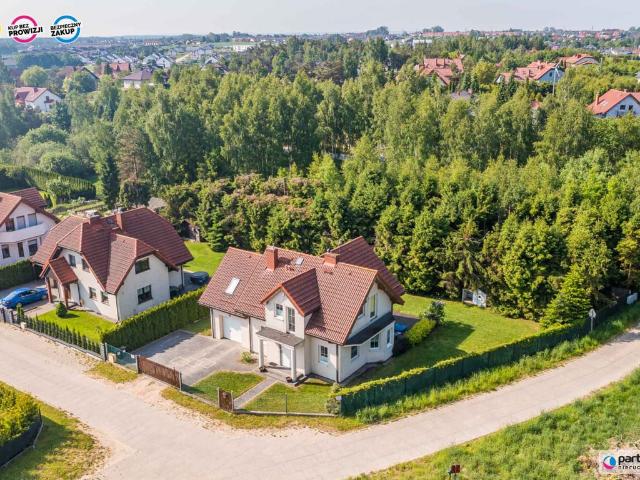 Dom na sprzedaż, Szczęśliwa