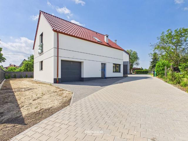 Dom na sprzedaż, Szkolna