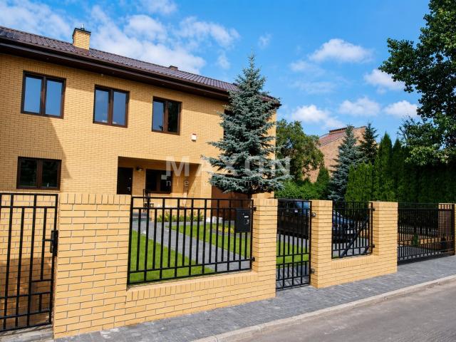 Dom na wynajem  7 pokoi  Saska Kępa