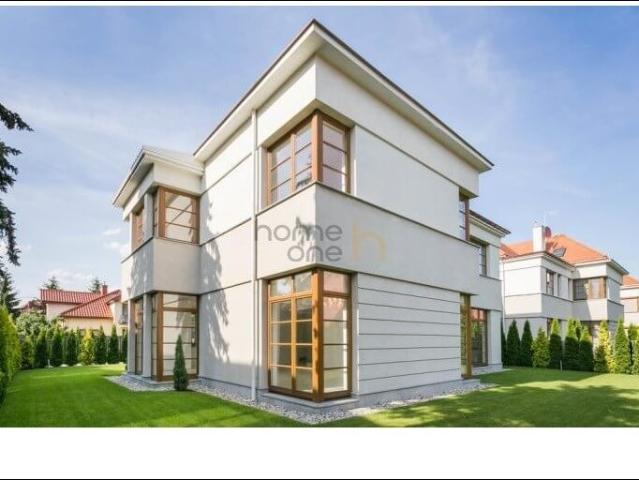 Dom na wynajem w Wilanowie przy Placu Vogla, 300 m²